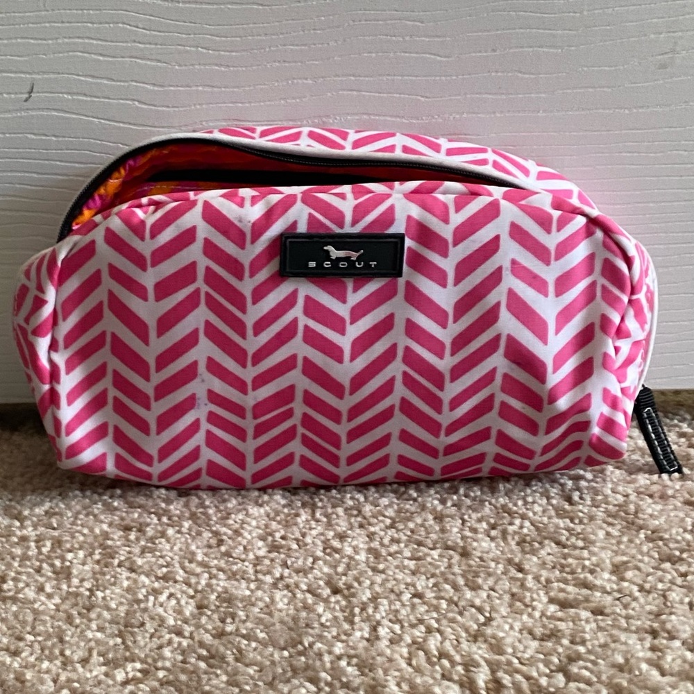 Scout Small Makeup Bag, Pink Chevron